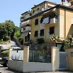 Licy\'S House