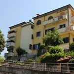 Licy\'S House